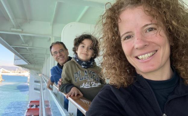 Eloy Ramil: «Una vuelta al mundo en barco para recordar en familia»