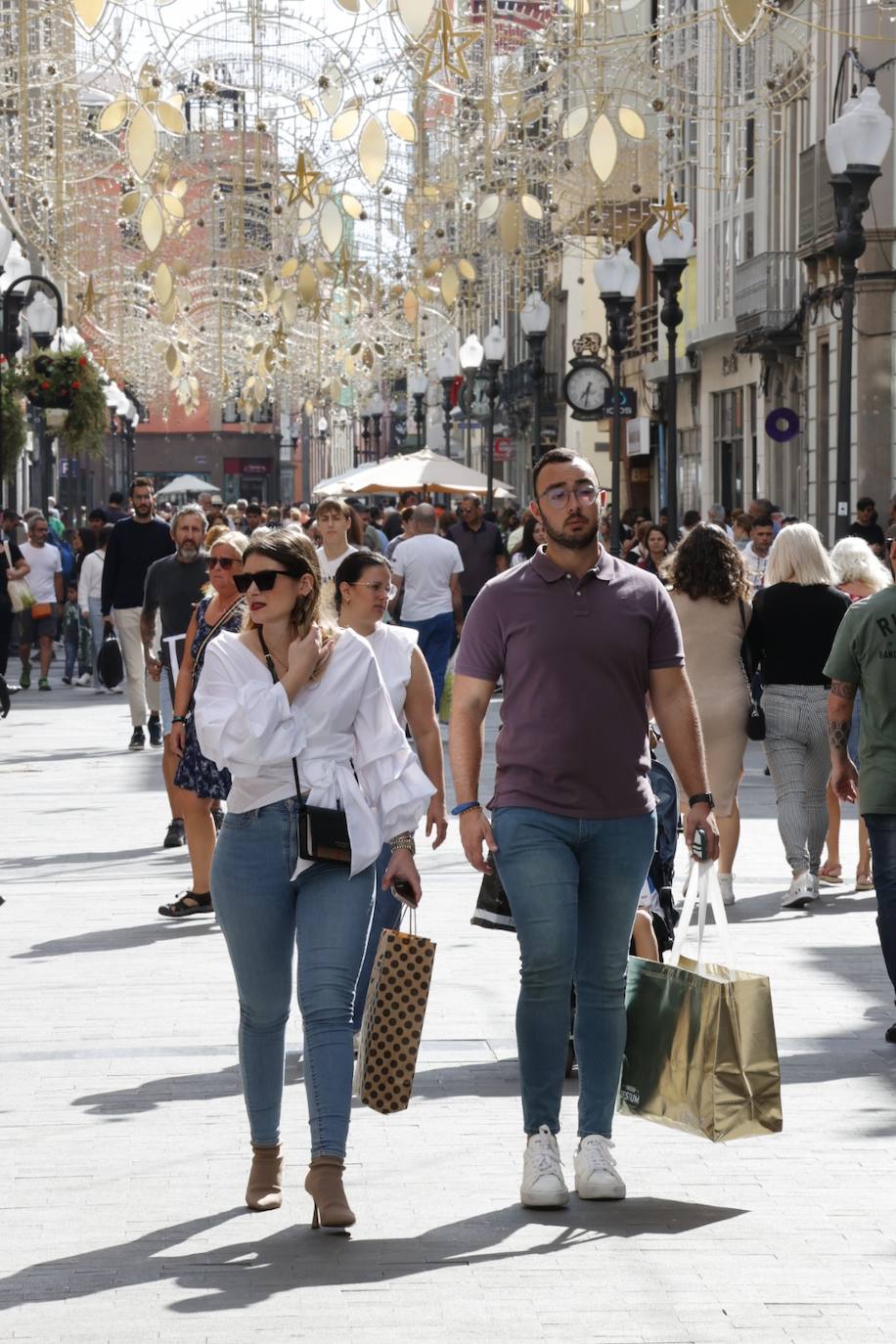 Imagen de la zona comercial de Mesa y López esta mañana. 