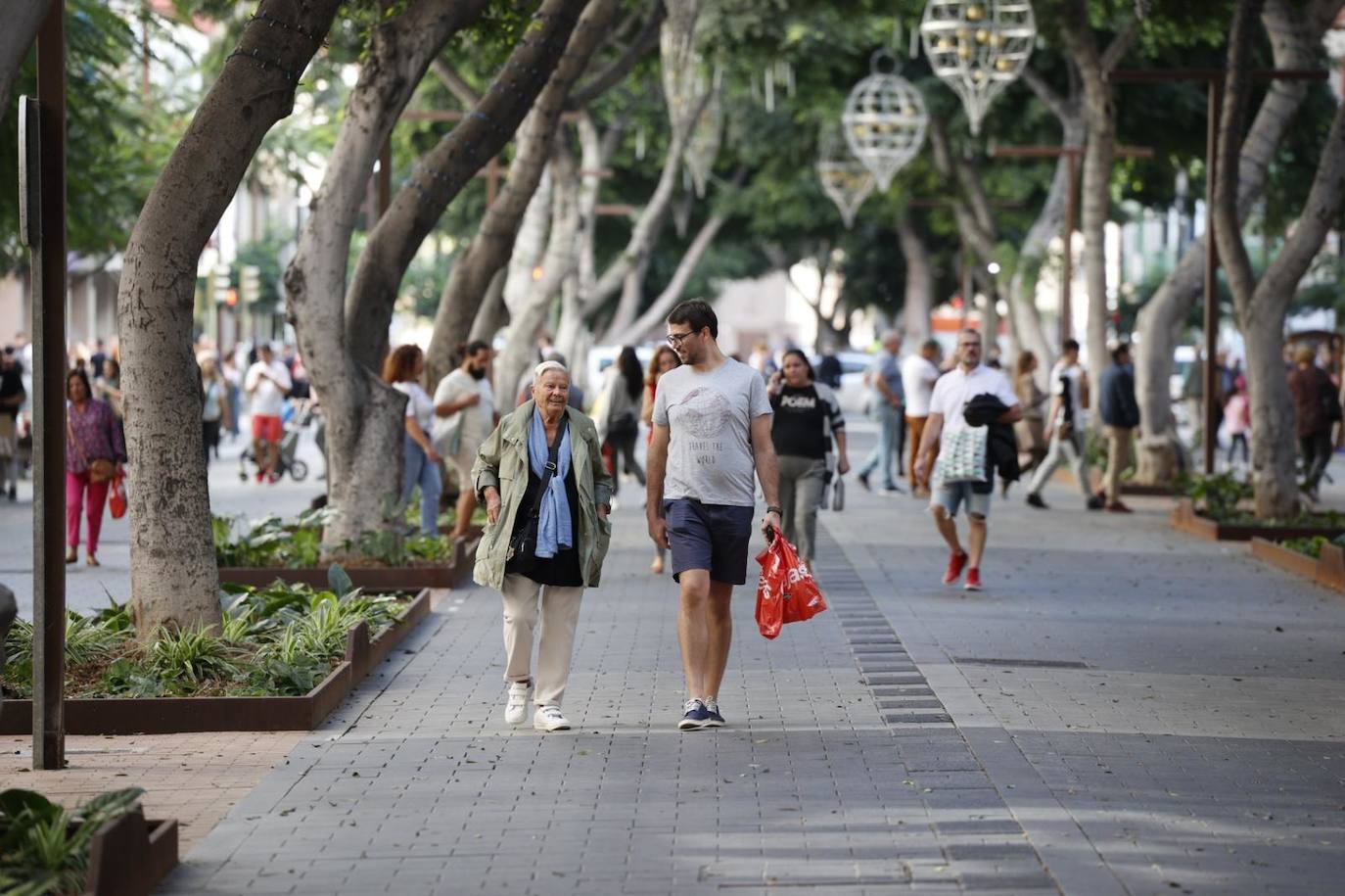 Imagen de la zona comercial de Mesa y López esta mañana. 