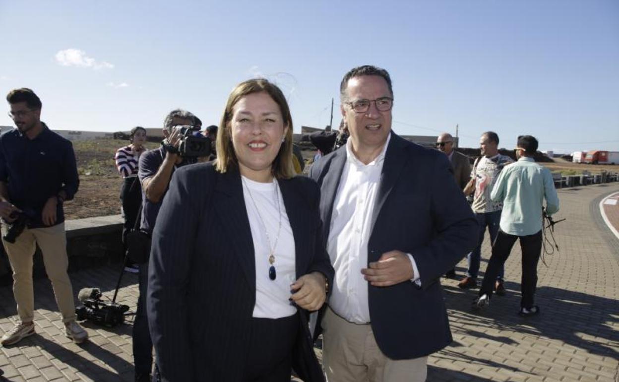 Ástrid Pérez con Poli Suárez. 