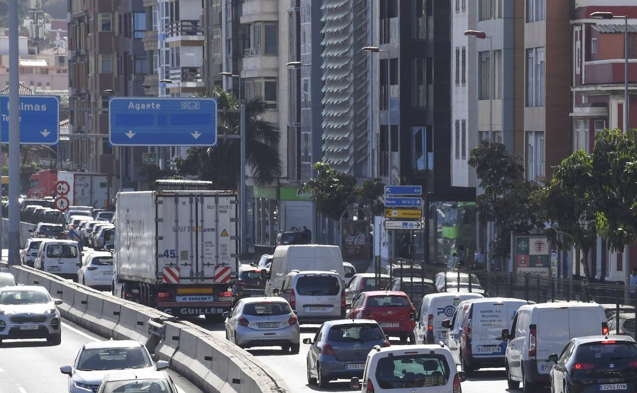 Imagen de archivo de atasco en la capital grancanaria. 