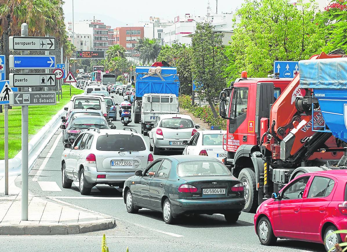 El alcalde vincula los atascos de tráfico al crecimiento económico de la ciudad