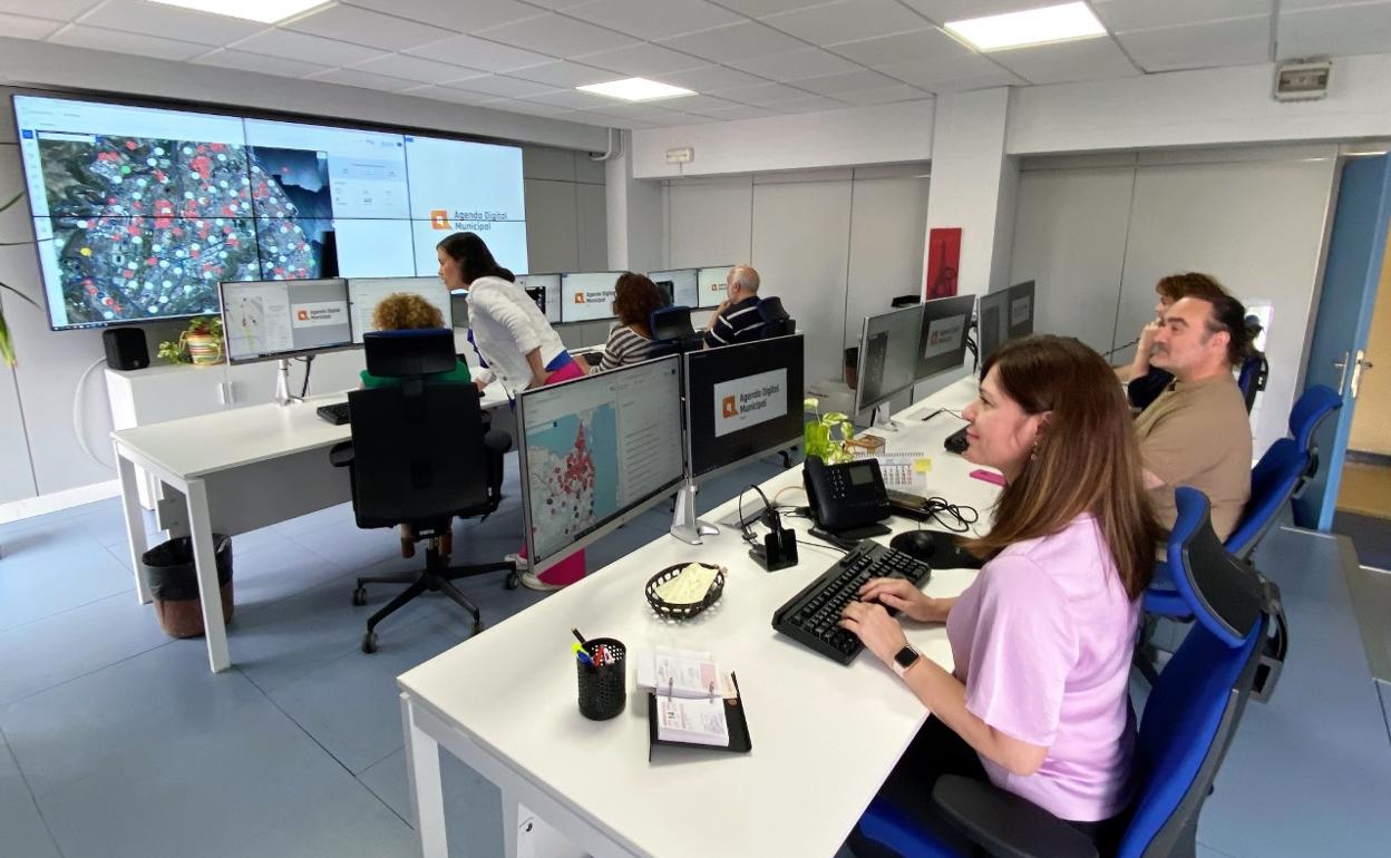 El Ayuntamiento capitalino renueva con Telefónica los servicios de telecomunicaciones