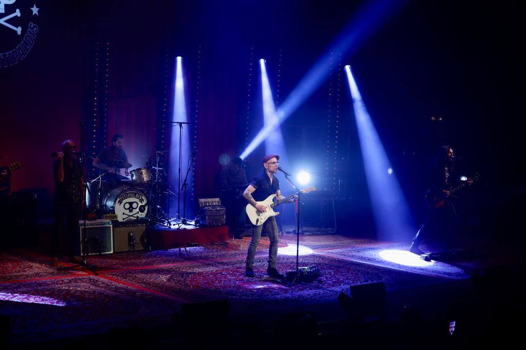 Fotos: El Alfredo Kraus, hasta la bandera para ver a Fito &amp; Fitipaldis