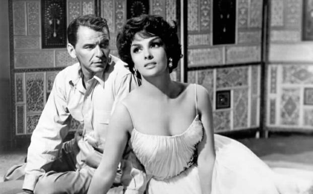 Frank Sinatra y GIna Lollobrigida en 'Cuando hierve la sangre' (1959).