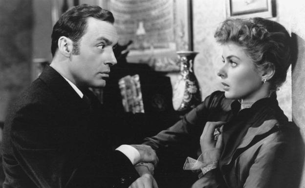 Charles Boyer e Ingrid Bergman en una escena de la mítica cinta de George Cukor. 