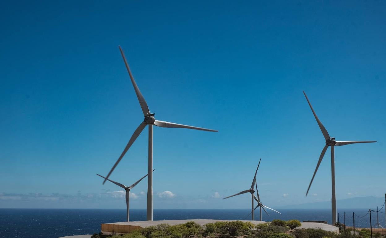 Transición Ecológica concede DIA favorable a 70 proyectos de renovables