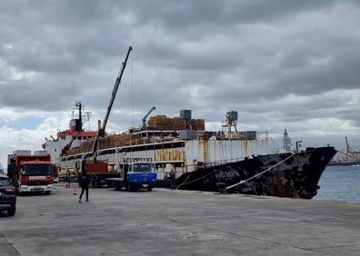 Imagen secundaria 1 - Interceptan en Canarias otro buque con alrededor de 4.000 kilos de cocaína