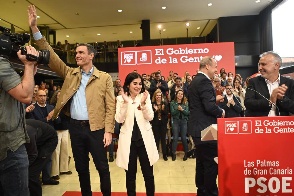 Fotos: El acto del PSOE liderado por Pedro Sánchez en el Auditorio Alfredo Kraus, en imágenes