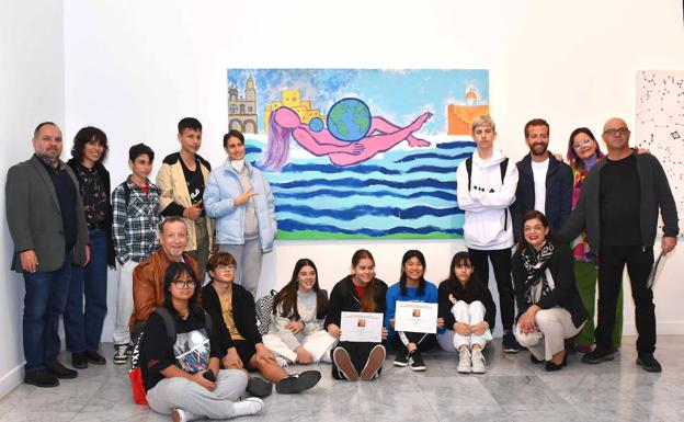 Imagen principal - El IES José Frugoni gana Premio Escolar de Pintura Fundación Disa-La Regenta
