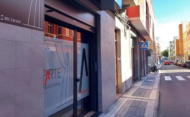 La Asociación Cultural El Aparte abre una sala escénica alternativa en la calle Pérez del Toro