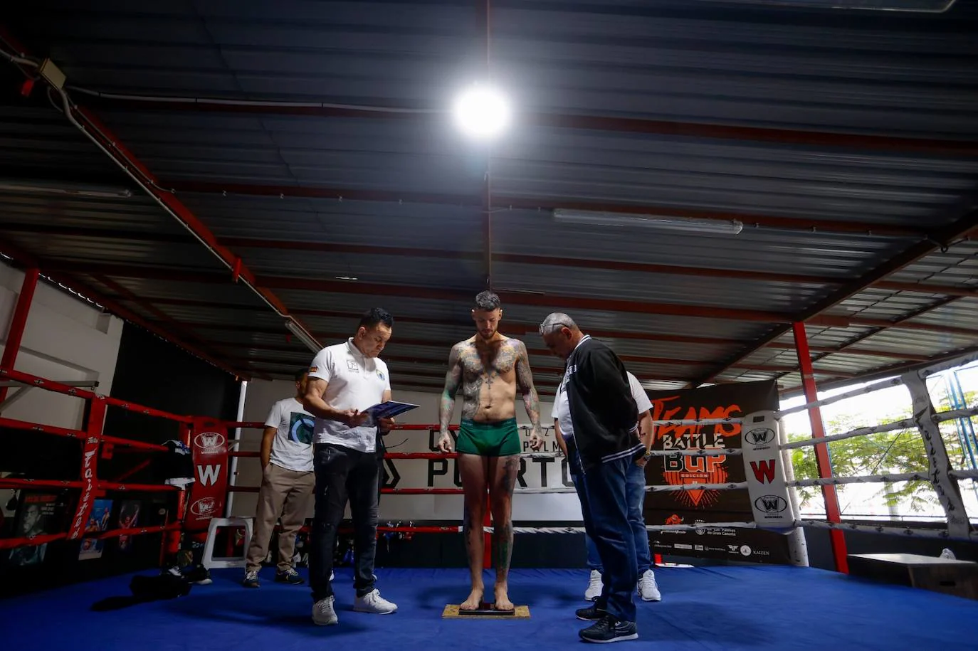 Fotos: Pesaje para la primera velada de boxeo de 2023 en Gran Canaria