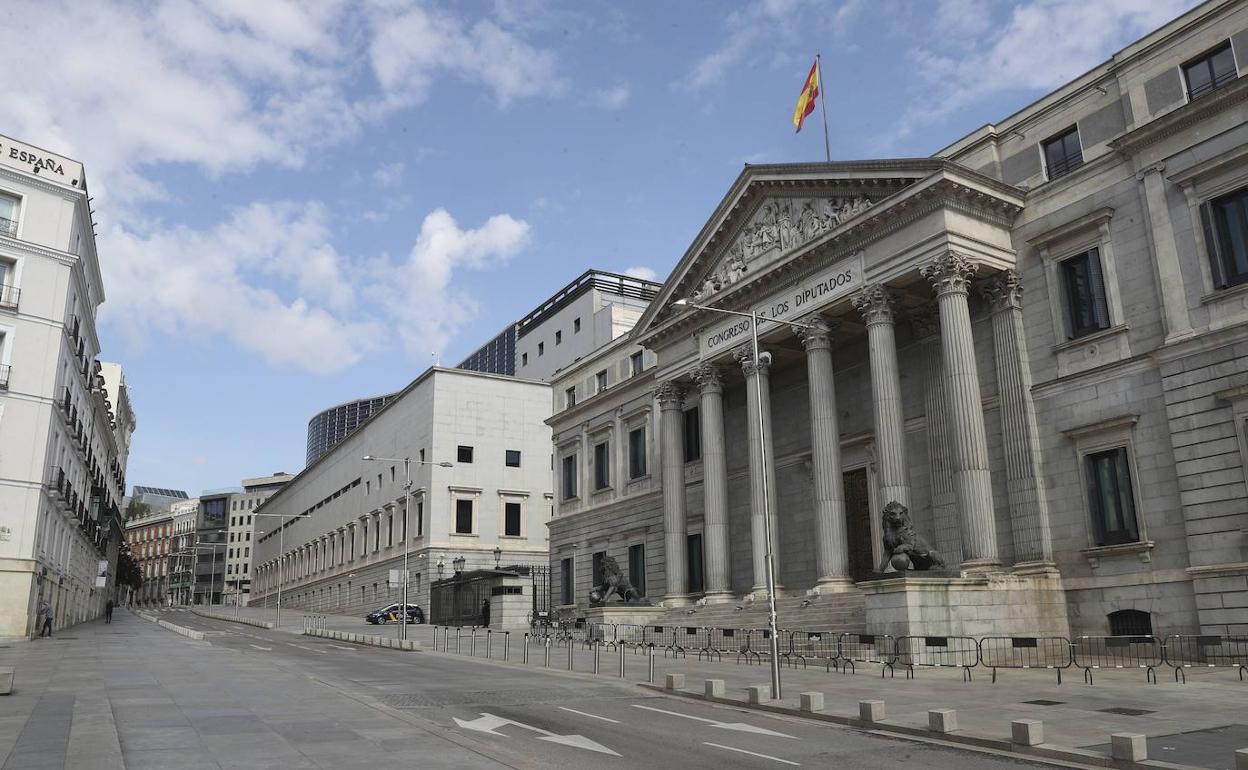 El pleno del Congreso debate este martes la proposición de ley del Parlamento de Canarias. 