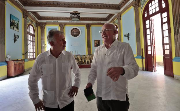 Imagen principal - Canarias y Cuba buscan estrechar lazos comerciales y de cooperación