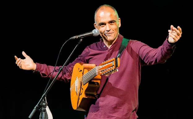 Yeray Rodríguez en una actuación en Moya en 2021