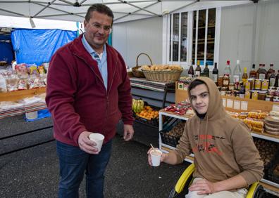 Imagen secundaria 1 - El chocolate se convierte en la bebida por excelencia en la cumbre para sentar las madres de los visitantes que suben a por frío. 