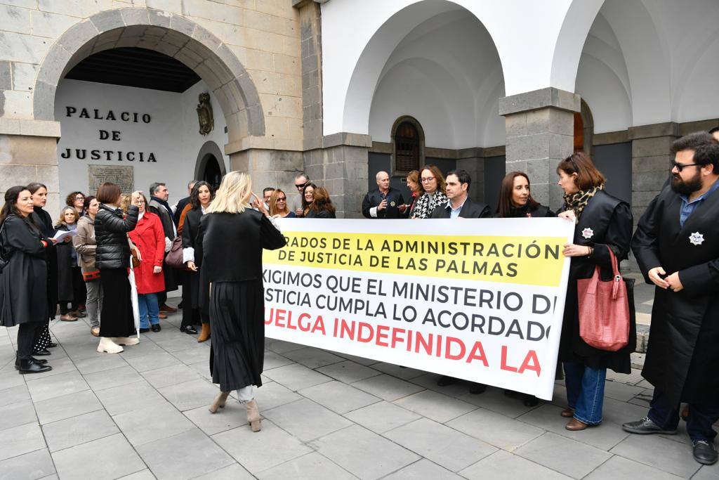 Fotos: Los letrados de la administración de Justicia siguen firmes en su protesta