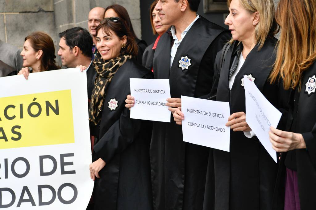 Fotos: Los letrados de la administración de Justicia siguen firmes en su protesta