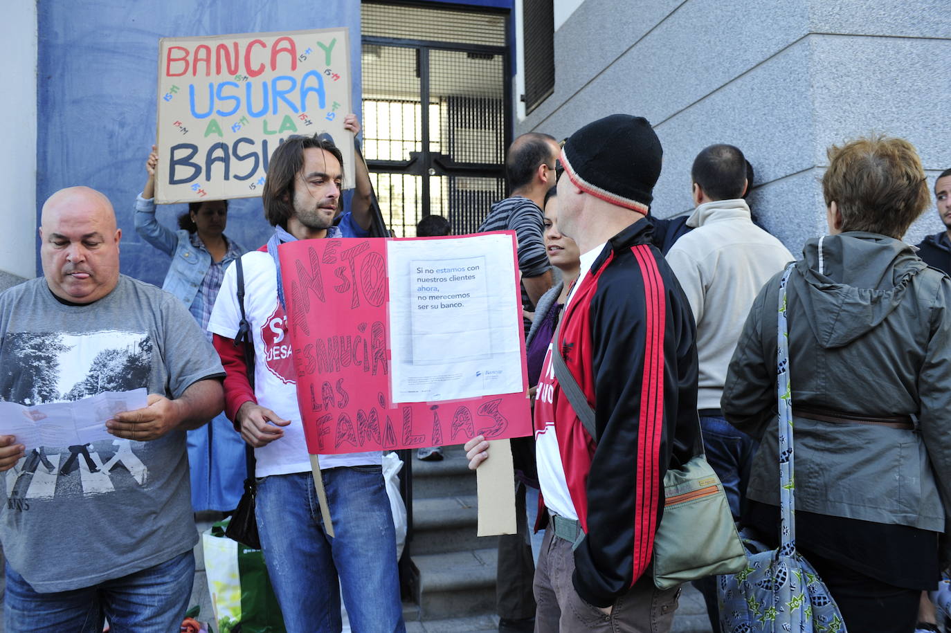 Manifestación en contra de un desahucio en Las Palmas de Gran Canaria
