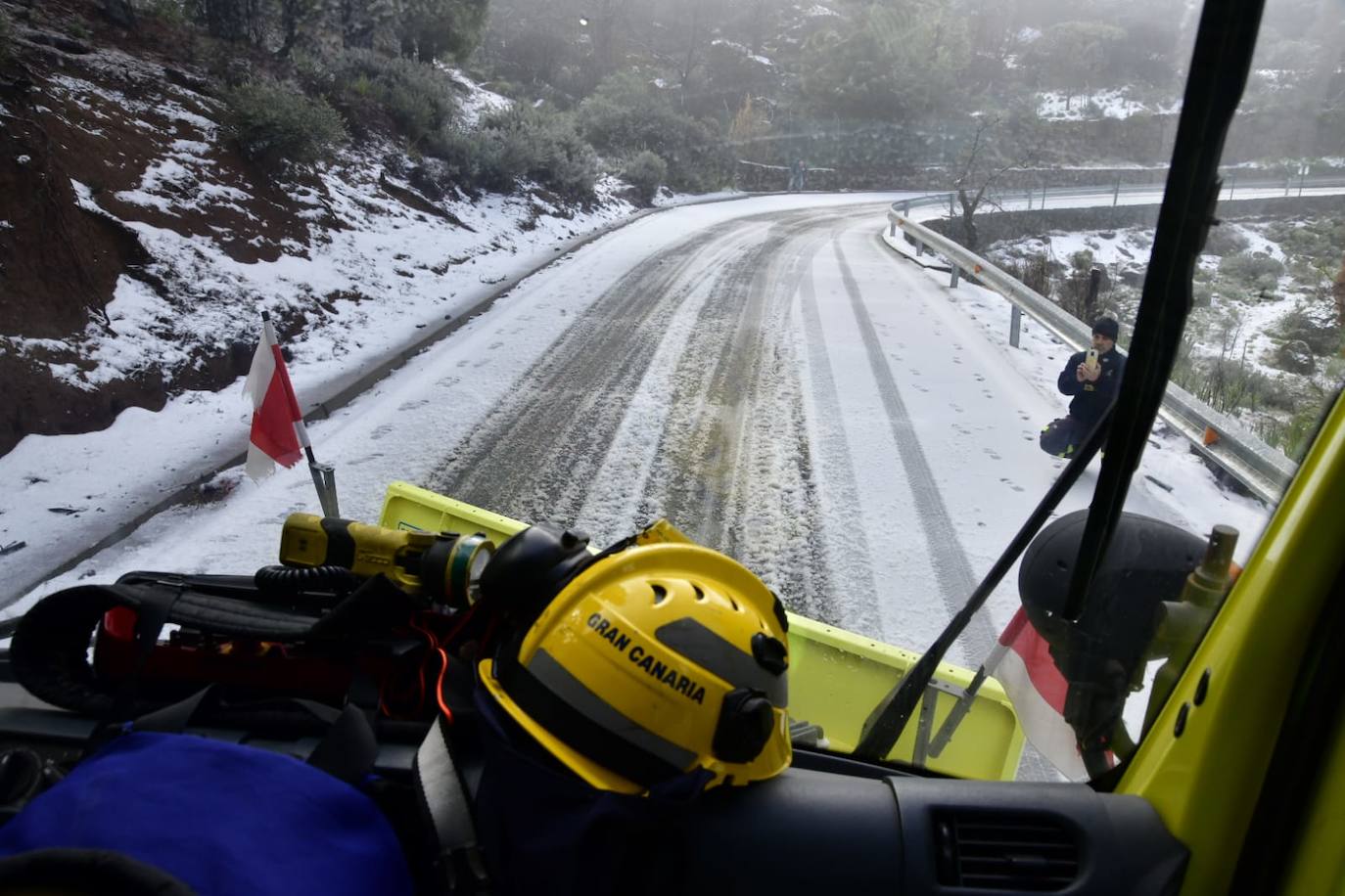 Fotos: A bordo del quitanieves en la cumbre blanca de Gran Canaria