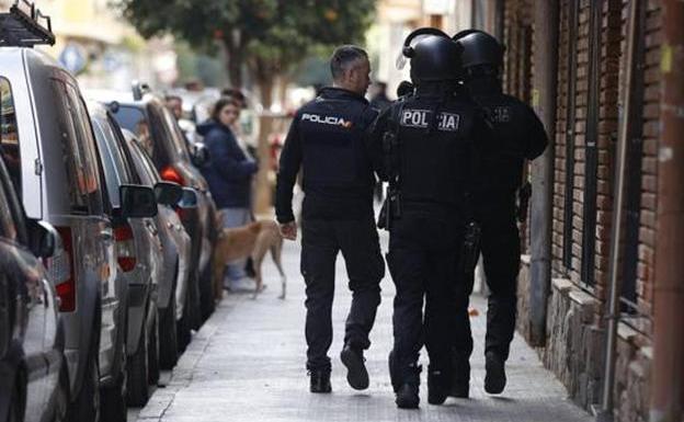 Se suicida un hombre en su casa de Valencia tras discutir con su esposa