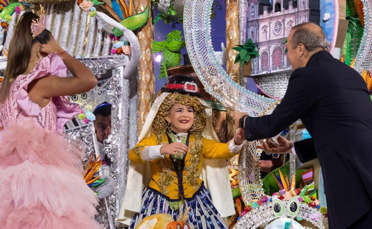 Aaliyah Méndez, reina infantil del carnaval de Las Palmas de Gran Canaria 2023. 