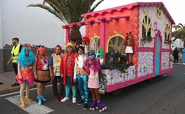 Segundo premio en carrozas. 