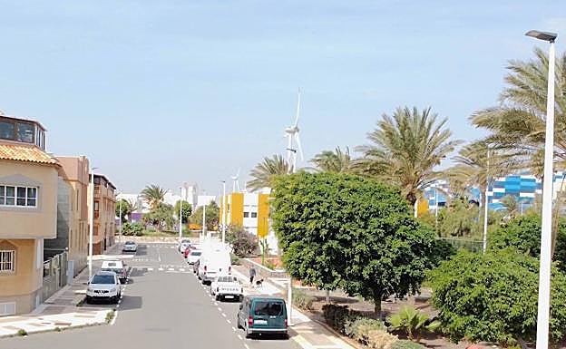 Otra de las calles que ya cuenta con alumbrado LED. 