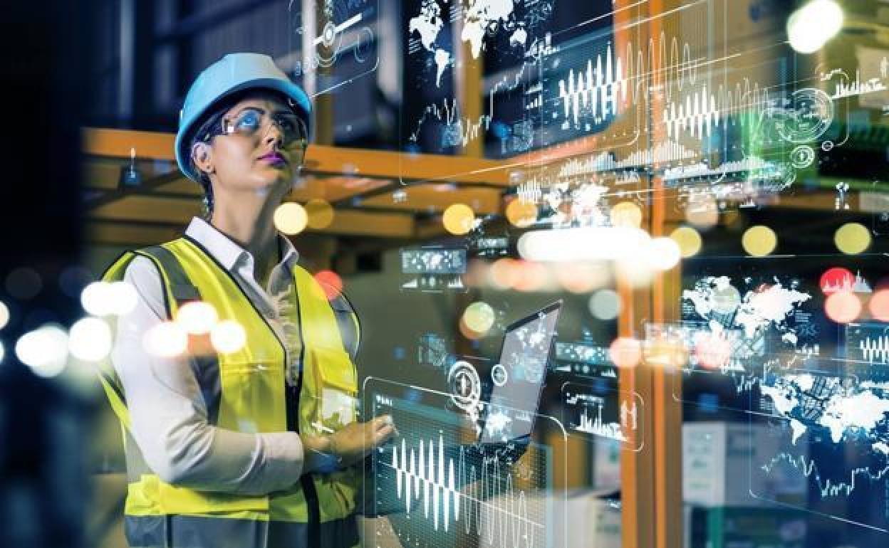 La industria creció en Canarias en 2022 un 21,4% y los servicios, un 32,4%