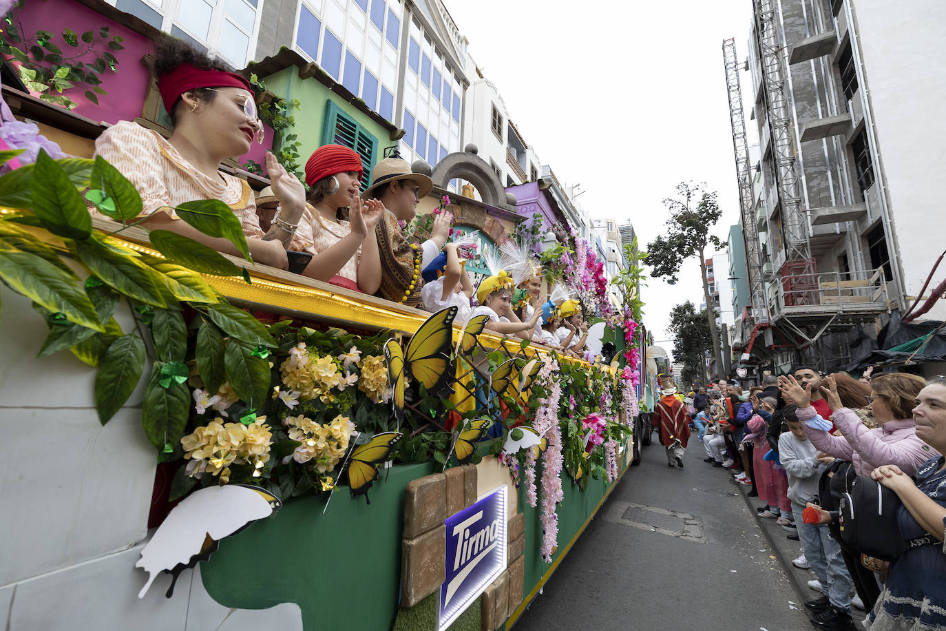 Fotos: Los más pequeños se lo pasaron en grande en la cabalgata infantil