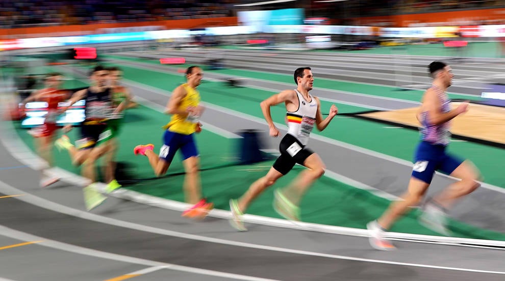 Eliminatorias de 800 metros masculinos en el Campeonato de Europa de atletismo bajo techo en Estambul, Turquía.