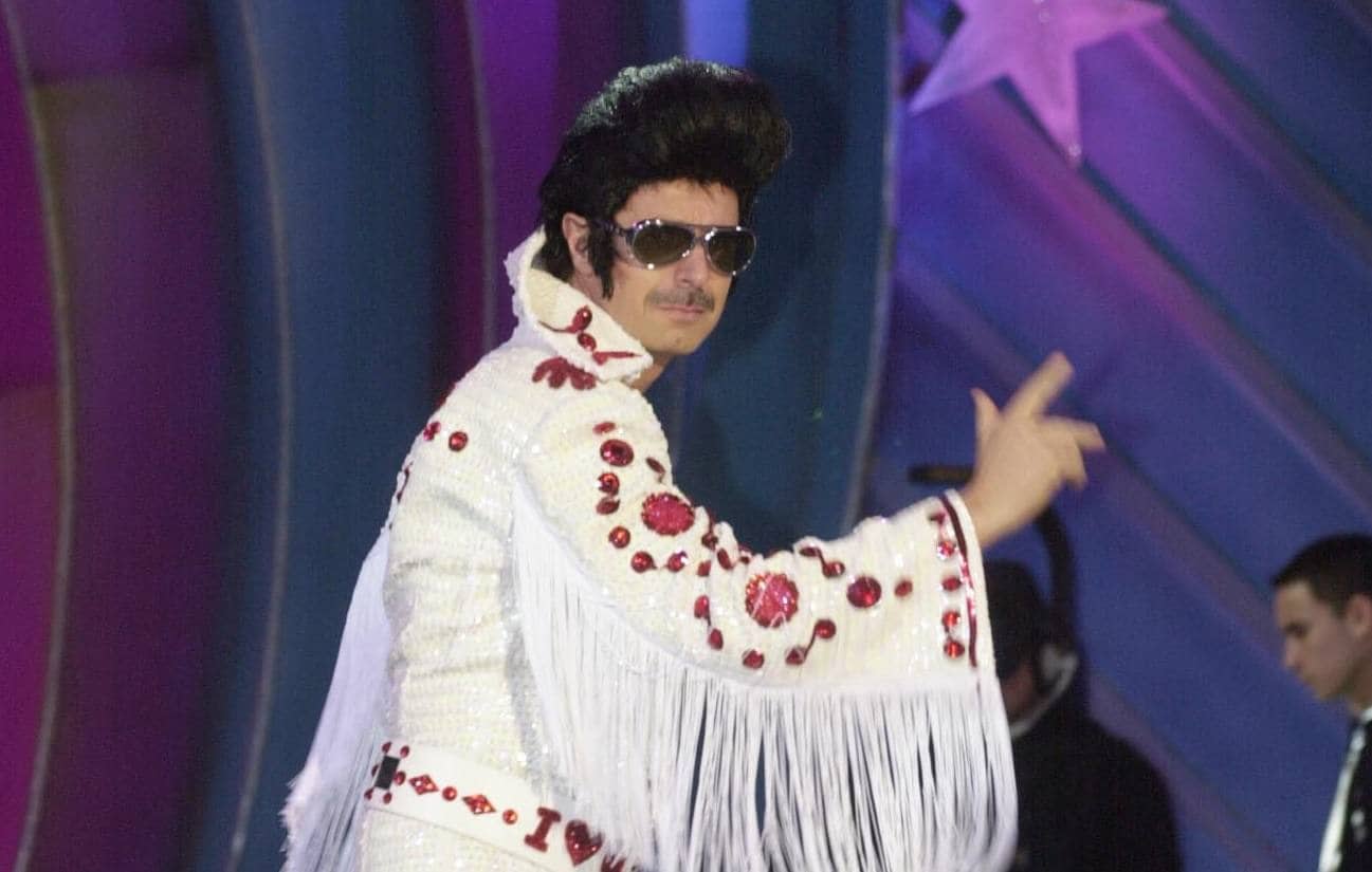 Soria imitando al mítico Elvis Presley en las fiestas de 2003.