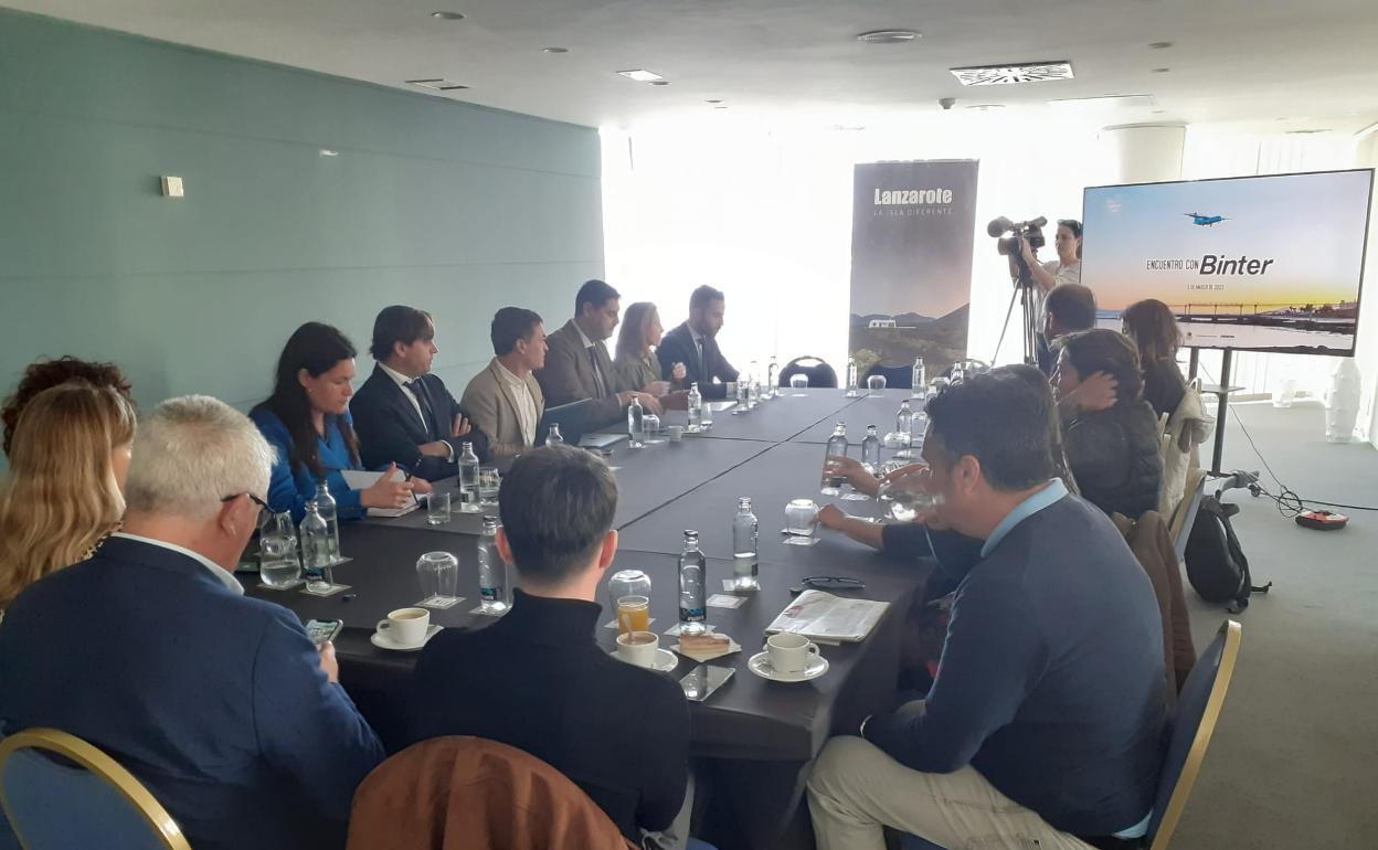 Momento de la reunión en el Arrecife Gran Hotel. 
