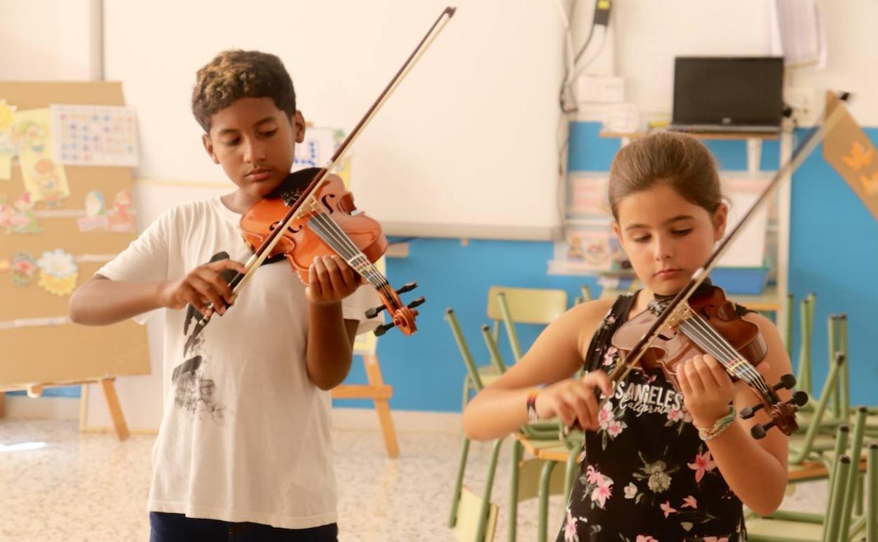 Un ensayo de Barrios Orquestados, en Fuerteventura. 