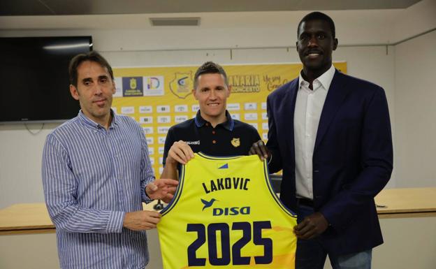 Lakovic renueva hasta 2025 su contraro con el CB Gran Canaria. 