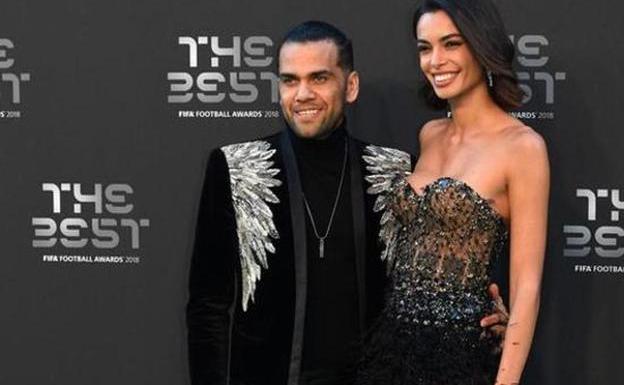 Dani Alves y Joana Sanz.