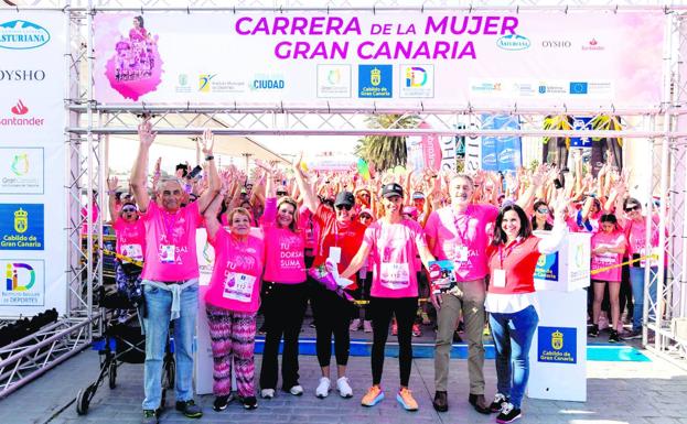 Hospitales Universitarios San Roque vela por la salud de las corredoras en la Carrera de la Mujer