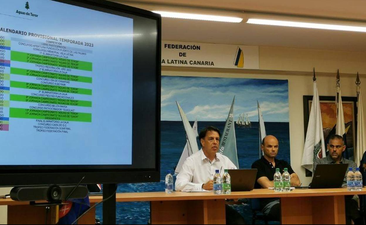 Imagen de la asamblea celebrada en la noche del jueves. 