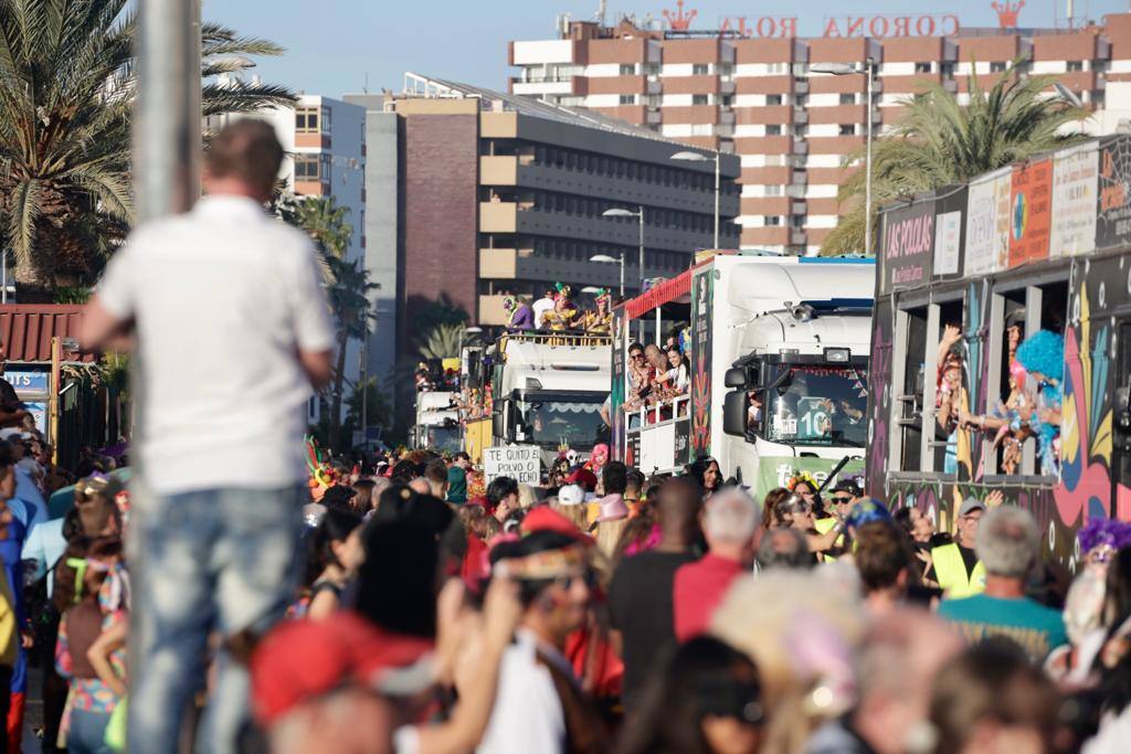 Fotos: Maspalomas se inunda de mascaritas en el carnaval internacional 