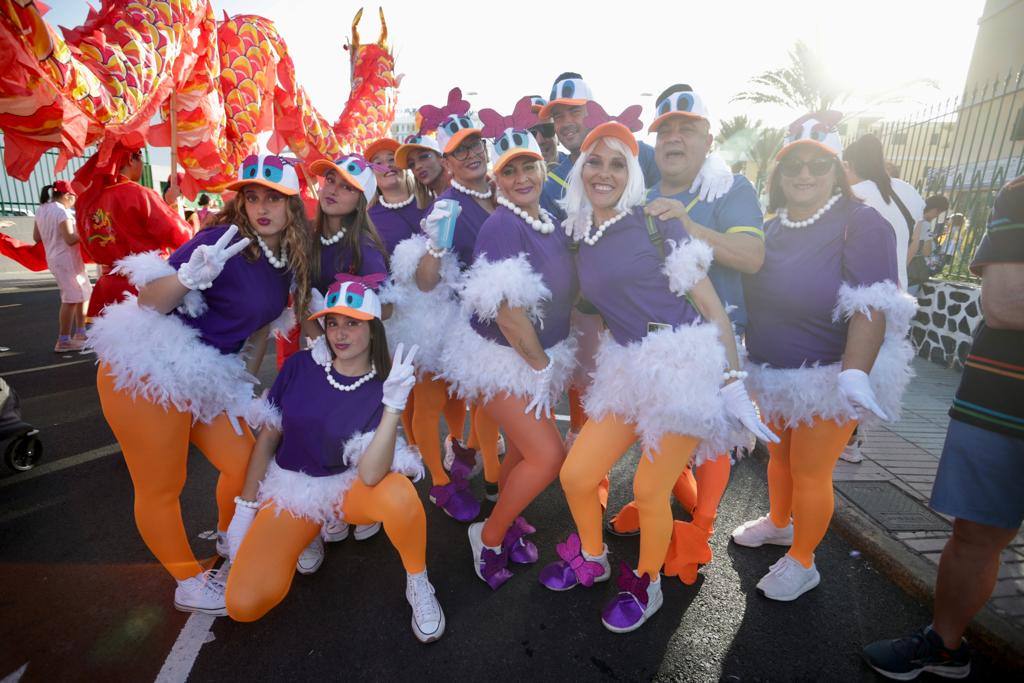 Fotos: Maspalomas se inunda de mascaritas en el carnaval internacional 