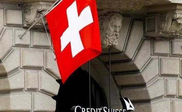 UBS estudia la compra de Credit Suisse ante la presión del mercado