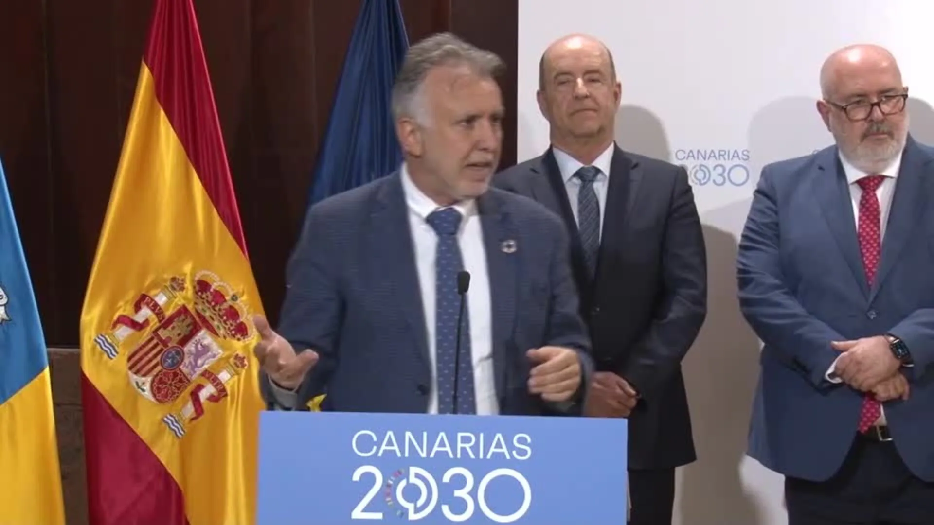 Ángel Víctor Torres preside la firma de la Estrategia de Seguridad y Salud en el Trabajo 2023-2027
