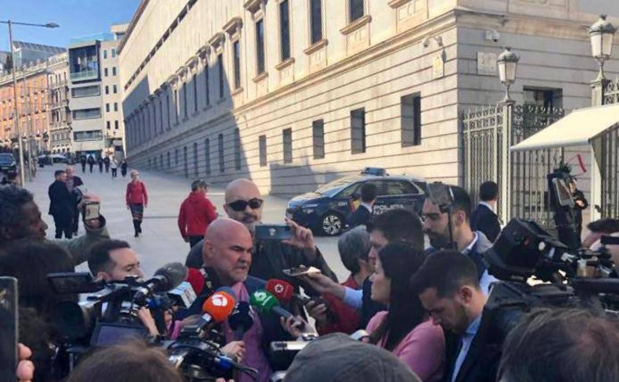 Marco Antonio Navarro, en su llegada al Congreso. 