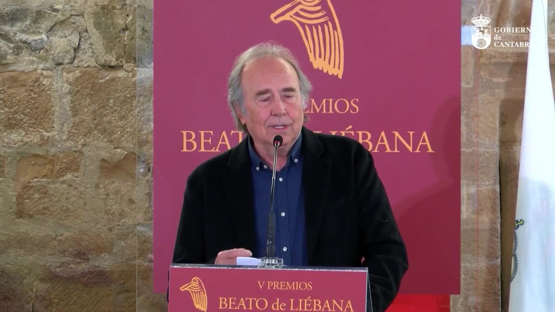 Serrat, tras el premio Beato de Liébana: "Vivir vale la pena para querer y que te quieran"