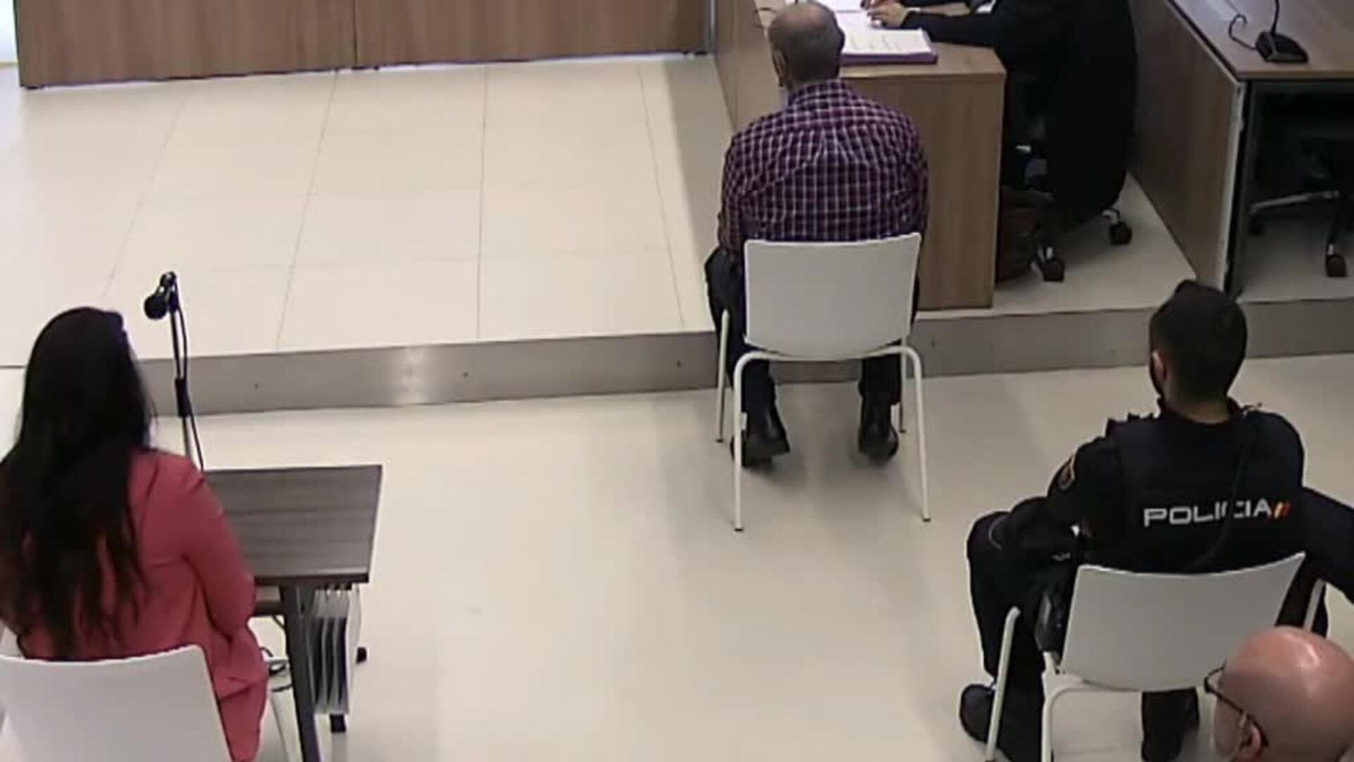 El padre de Alex dice en el juicio que están muertos en vida