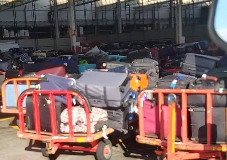 Casi 4.000 maletas se han quedado huérfanas en el aeropuerto de Gran Canaria este domingo