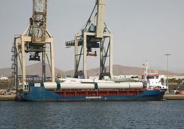 Piezas para el parque eólico San Bartolomé, a su llegada a Lanzarote en agosto de 2023.