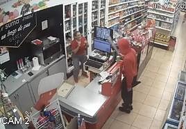 Las cámaras de seguridad captaron el suceso.