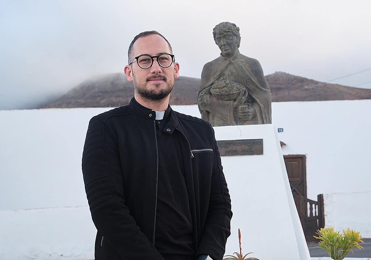 Imagen principal - Aday García: «El mensaje de santidad de fray Andresito está vigente en el siglo XXI»