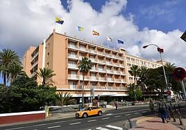 Imagen de archivo de la fachada de las oficinas municipales.